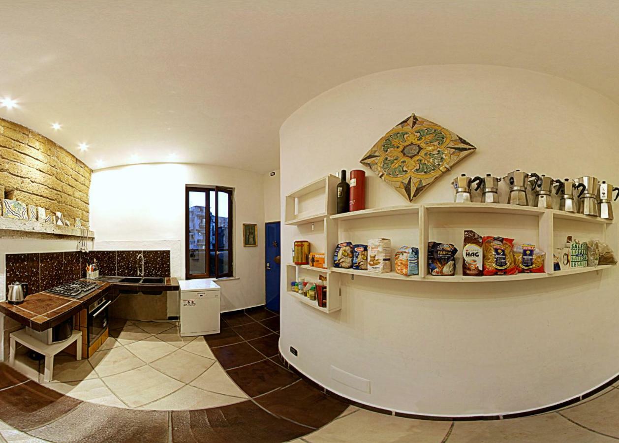 Casa Del Monacone Bed & Breakfast Napoli Bagian luar foto